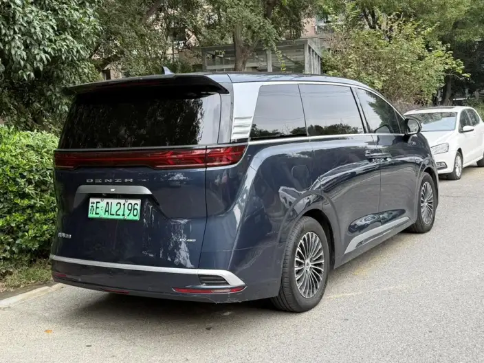 Denza D9 EV 2022 Model 600 4WD Flagship Model – фото 6