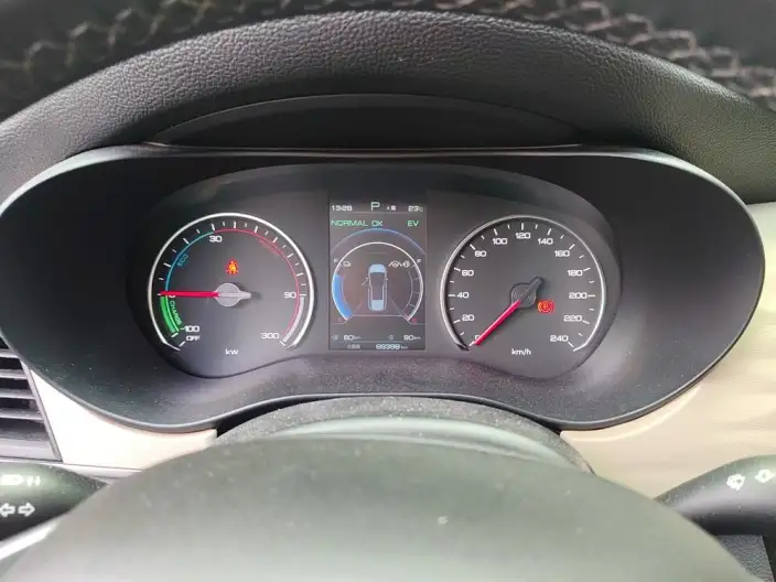 BYD Song MAX DM 2022 Model DM-i 105KM Flagship Model – фото 6