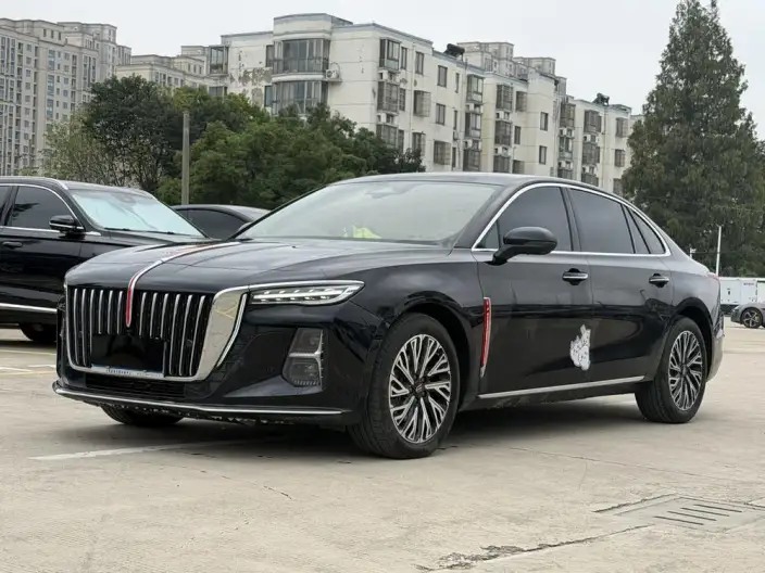 Hongqi H5 2025 Model 2.0T Automatic Flag Enjoy Edition