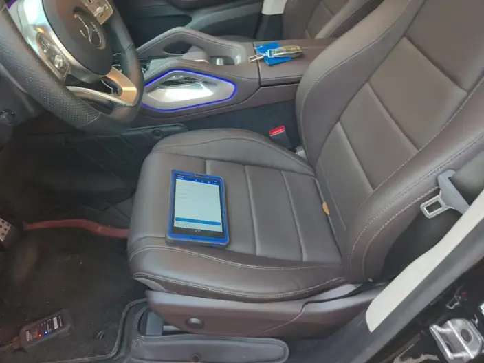 Mercedes-Benz GLS 2023 Model GLS 450 4MATIC Fashion Model – фото 10