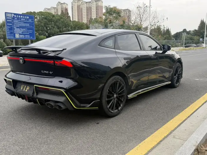 Changan UNI-V 2022 Model 1.5T Noble Model – фото 9