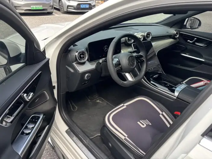 Mercedes-Benz C-Class 2024 Model C 260 L Sports Edition – фото 6