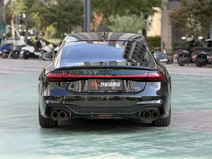Audi A7 2022 Model 55 TFSI quattro Exclusive Model – фото 5