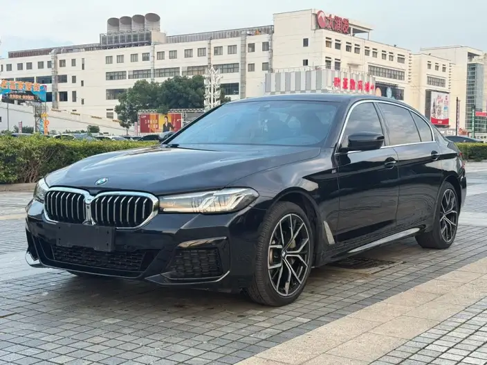 BMW 5 Series 2022 Model Facelift II 530Li Exclusive Model M Sports Set