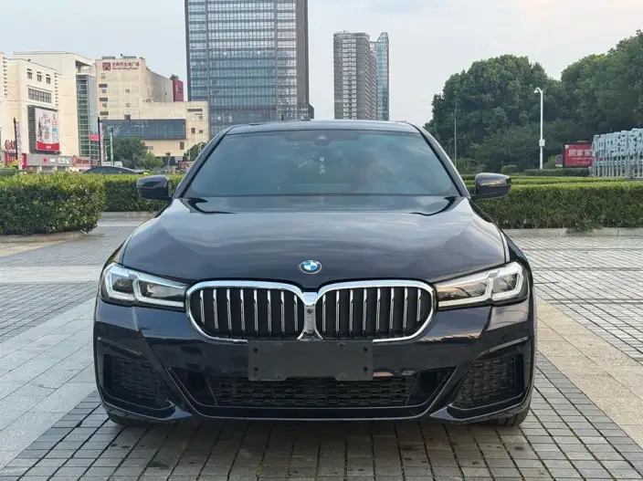 BMW 5 Series 2022 Model Facelift II 530Li Exclusive Model M Sports Set