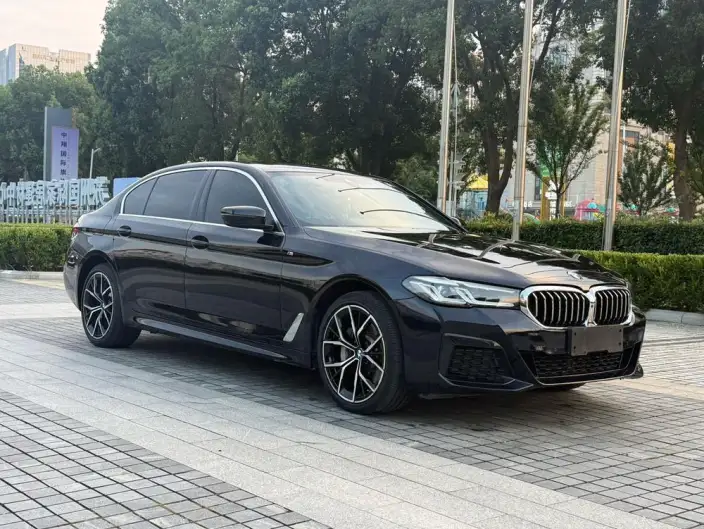BMW 5 Series 2022 Model Facelift II 530Li Exclusive Model M Sports Set