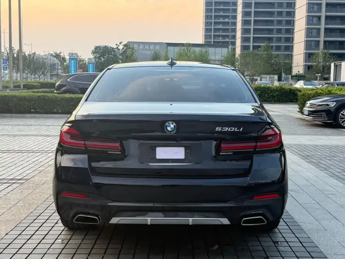 BMW 5 Series 2022 Model Facelift II 530Li Exclusive Model M Sports Set – фото 5