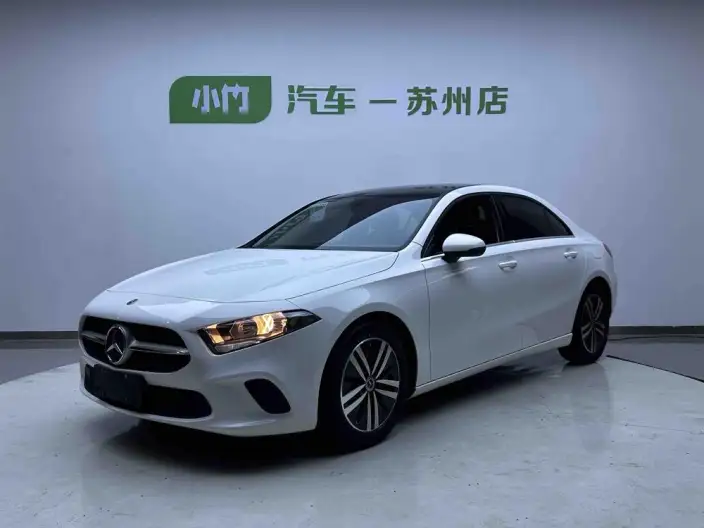 Mercedes-Benz A-class 2022 Model A 180 L – фото 1