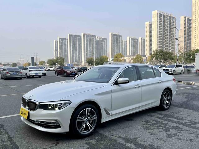 BMW 5 Series Модель 2018 года 530Li xDrive Luxury Set – фото 1