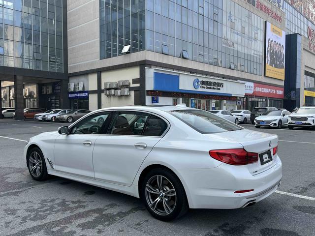BMW 5 Series Модель 2018 года 530Li xDrive Luxury Set – фото 6