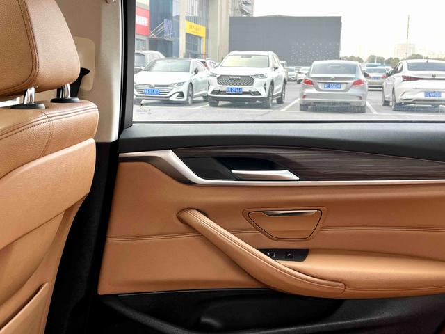 BMW 5 Series Модель 2018 года 530Li xDrive Luxury Set – фото 10