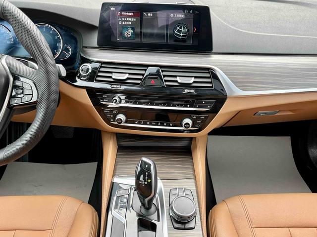 BMW 5 Series Модель 2018 года 530Li xDrive Luxury Set – фото 16