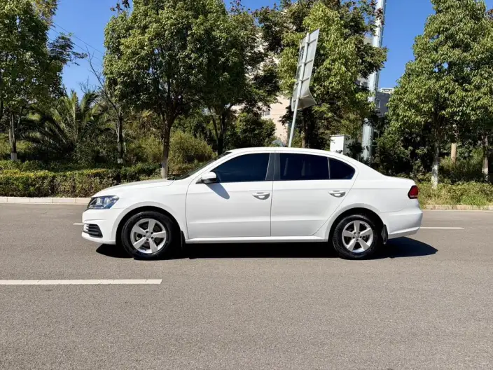 Volkswagen Lavida 2019 Model 1.5L Automatic Fashion edition China VI – фото 4