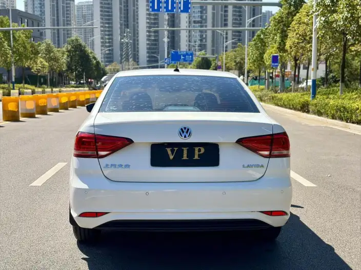 Volkswagen Lavida 2019 Model 1.5L Automatic Fashion edition China VI – фото 6
