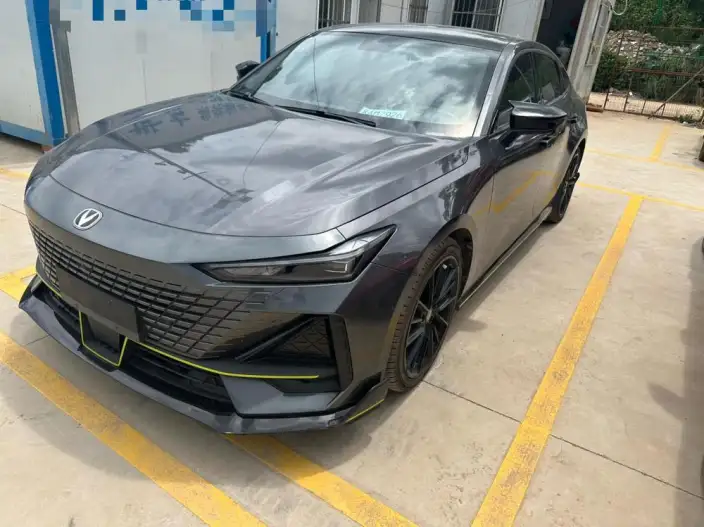 Changan UNI-V 2022 Model 1.5T Sports Edition