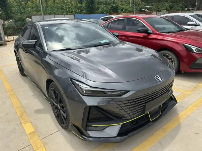 Changan UNI-V 2022 Model 1.5T Sports Edition