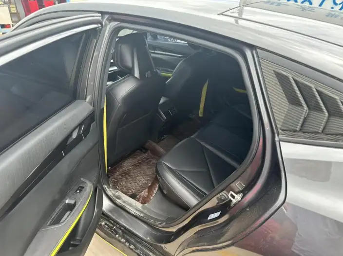 Changan UNI-V 2022 Model 1.5T Sports Edition – фото 8