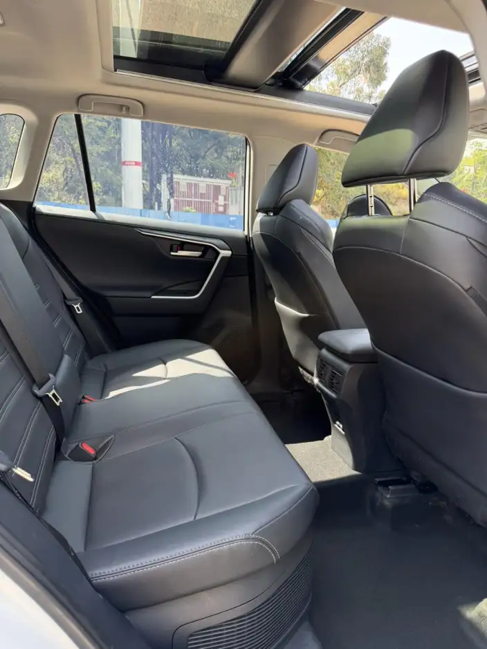 Toyota Wildlander 2023 Model Hybrid 2.5L 2WD Luxury PLUS Edition – фото 9