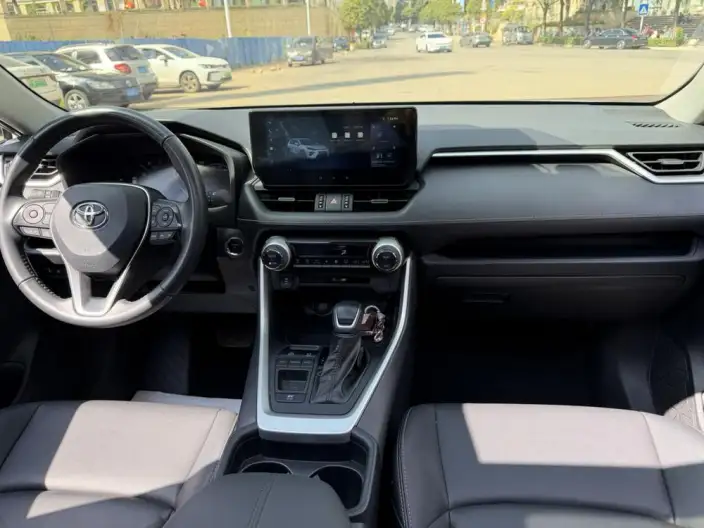Toyota Wildlander 2023 Model Hybrid 2.5L 2WD Luxury PLUS Edition – фото 10