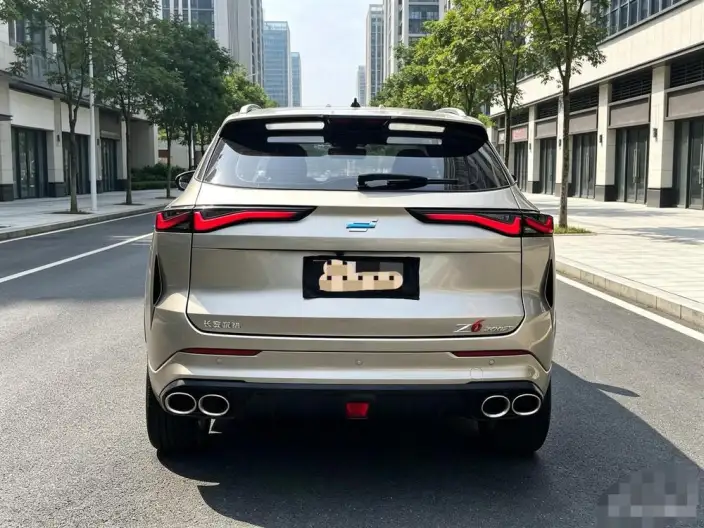Changan Auchan Z6 2022 Model Blue whale 1.5T DCT Smart Enjoy Model