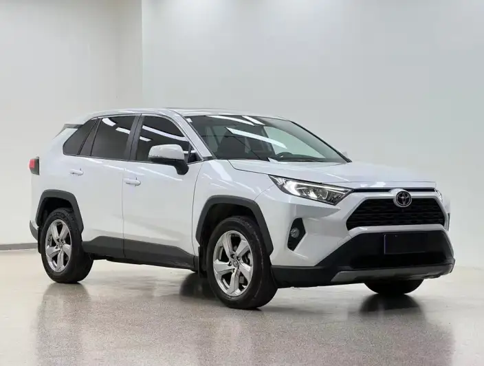 Toyota RAV4 2021 Model 2.0L CVT 2WD Fashion edition – фото 3