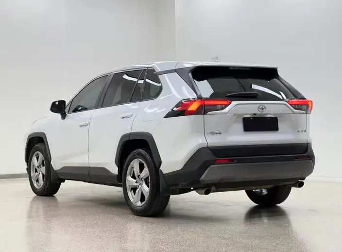 Toyota RAV4 2021 Model 2.0L CVT 2WD Fashion edition – фото 4