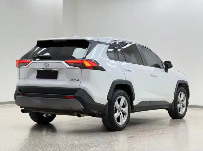 Toyota RAV4 2021 Model 2.0L CVT 2WD Fashion edition – фото 6