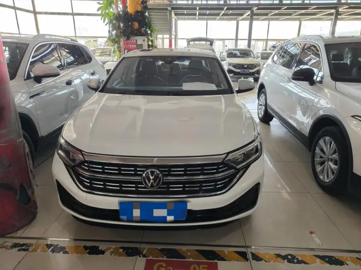 Volkswagen Sagitar 2023 Model 200TSI DSG Flying Version