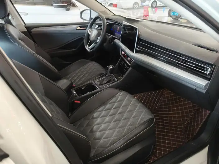 Volkswagen Sagitar 2023 Model 200TSI DSG Flying Version – фото 6