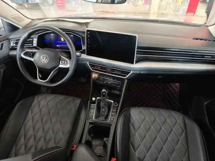 Volkswagen Sagitar 2023 Model 200TSI DSG Flying Version – фото 8