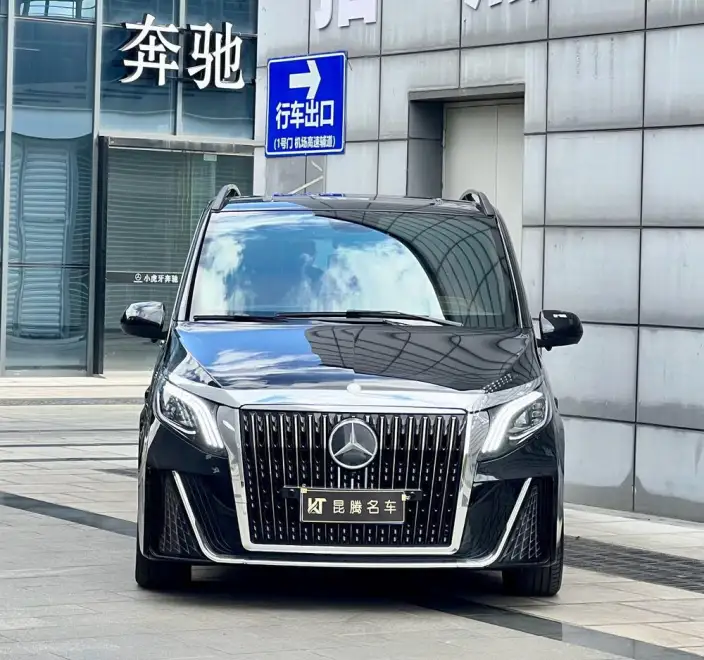 Viano 2023 Model 2.0T Elite Edition 7 seat – фото 2