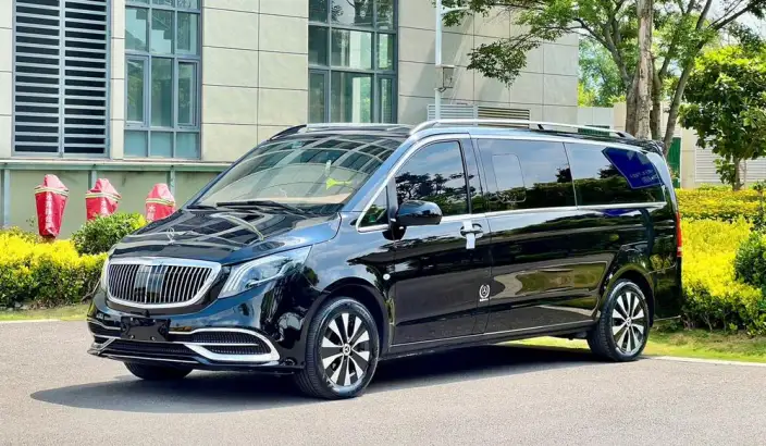 Viano 2023 Model 2.0T Elite Edition 7 seat – фото 1