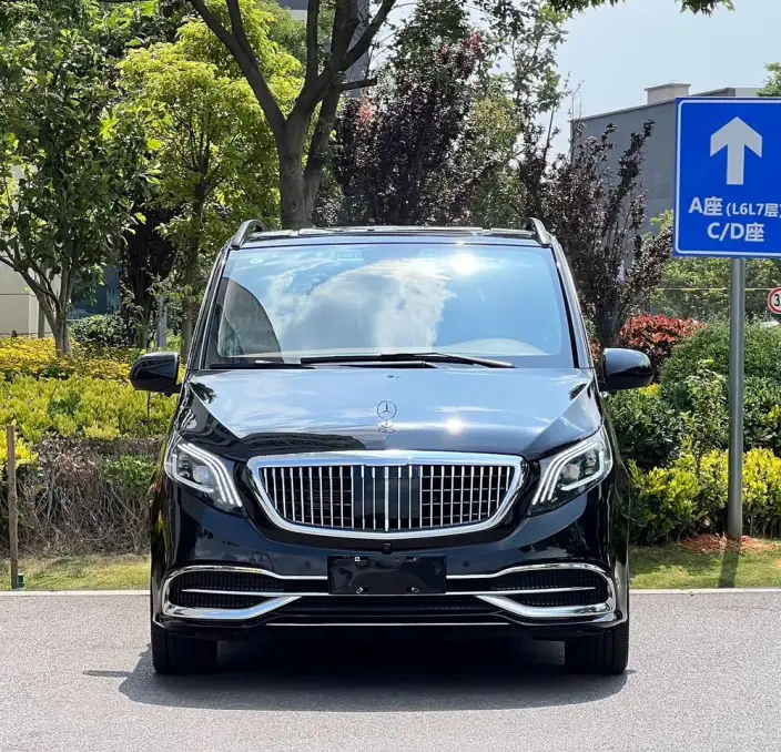 Viano 2023 Model 2.0T Elite Edition 7 seat – фото 2
