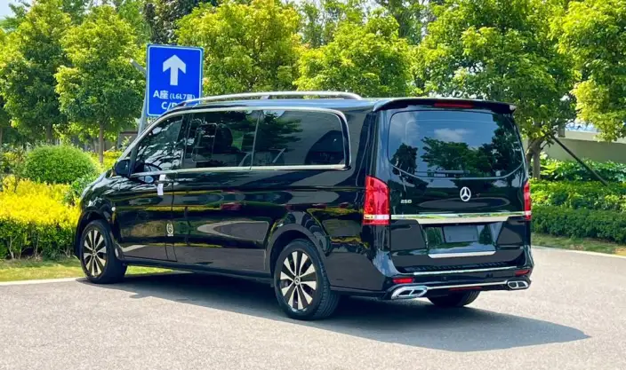 Viano 2023 Model 2.0T Elite Edition 7 seat – фото 5