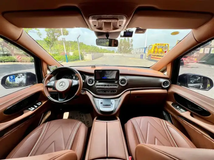 Viano 2023 Model 2.0T Elite Edition 7 seat – фото 10