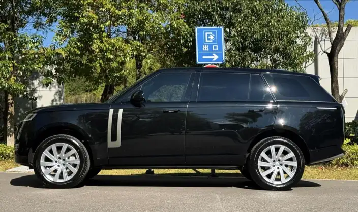 Range Rover 2025 Model 3.0 L6 400PS Shengshi Extended Edition – фото 4