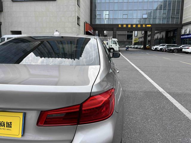 BMW 5 Series 2020 525Li Luxury Package – фото 10
