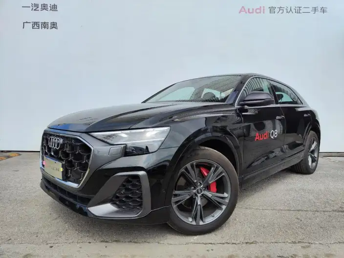 Audi Q8 2024 Model 55 TFSI Luxury Dynamic Model – фото 1