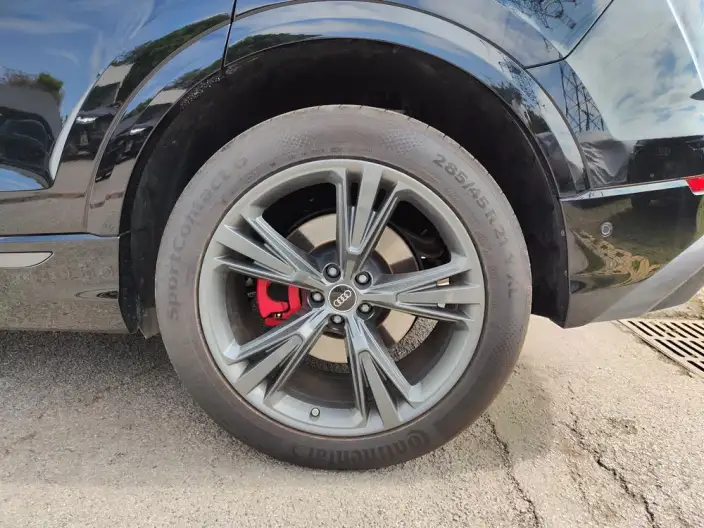 Audi Q8 2024 Model 55 TFSI Luxury Dynamic Model – фото 6