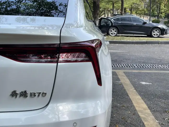BESTUNE B70 2023 Model Third generation 1.5T Automatic Changxiang Edition Model – фото 8