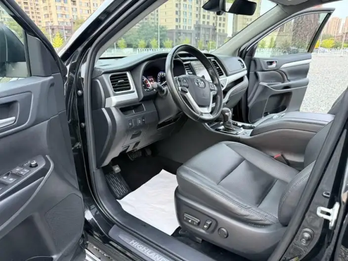 Toyota Highlander 2021 Model 2.0T 4WD Deluxe Edition 7 seat – фото 10