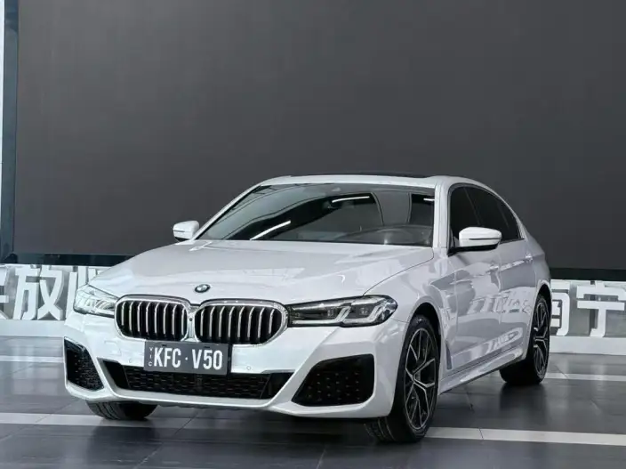 BMW 5 Series 2022 Model Facelift 530Li Exclusive Model M Sports Set – фото 1