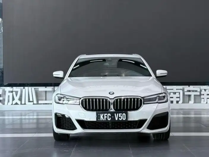 BMW 5 Series 2022 Model Facelift 530Li Exclusive Model M Sports Set – фото 2