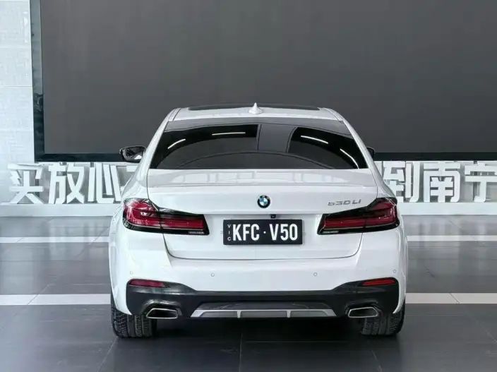 BMW 5 Series 2022 Model Facelift 530Li Exclusive Model M Sports Set – фото 5