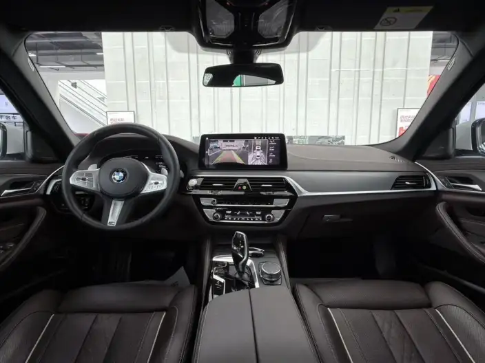 BMW 5 Series 2022 Model Facelift 530Li Exclusive Model M Sports Set – фото 7