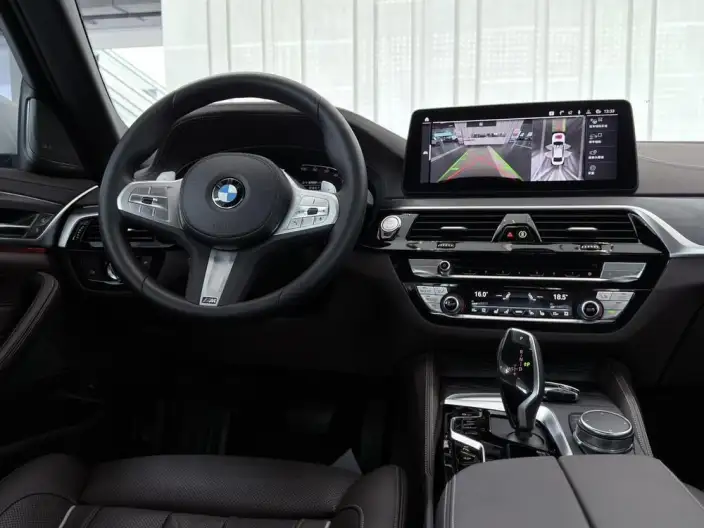 BMW 5 Series 2022 Model Facelift 530Li Exclusive Model M Sports Set – фото 9