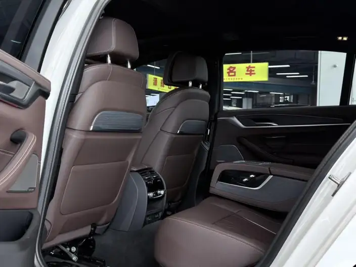 BMW 5 Series 2022 Model Facelift 530Li Exclusive Model M Sports Set – фото 10