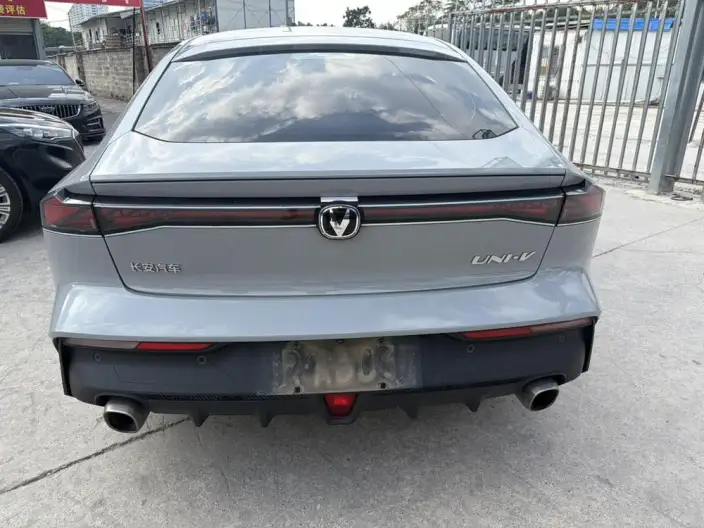 Changan UNI-V 2023 Model 1.5T Noble Model – фото 4