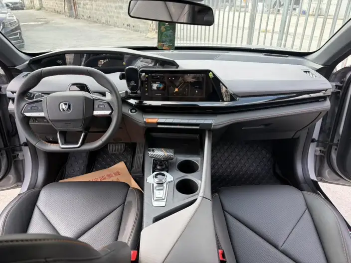 Changan UNI-V 2023 Model 1.5T Noble Model – фото 7