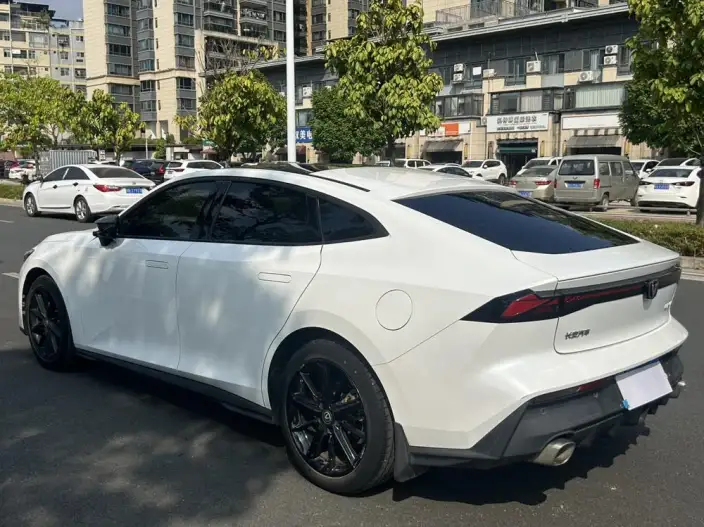 Changan UNI-V 2023 Model 1.5T Noble Model – фото 4